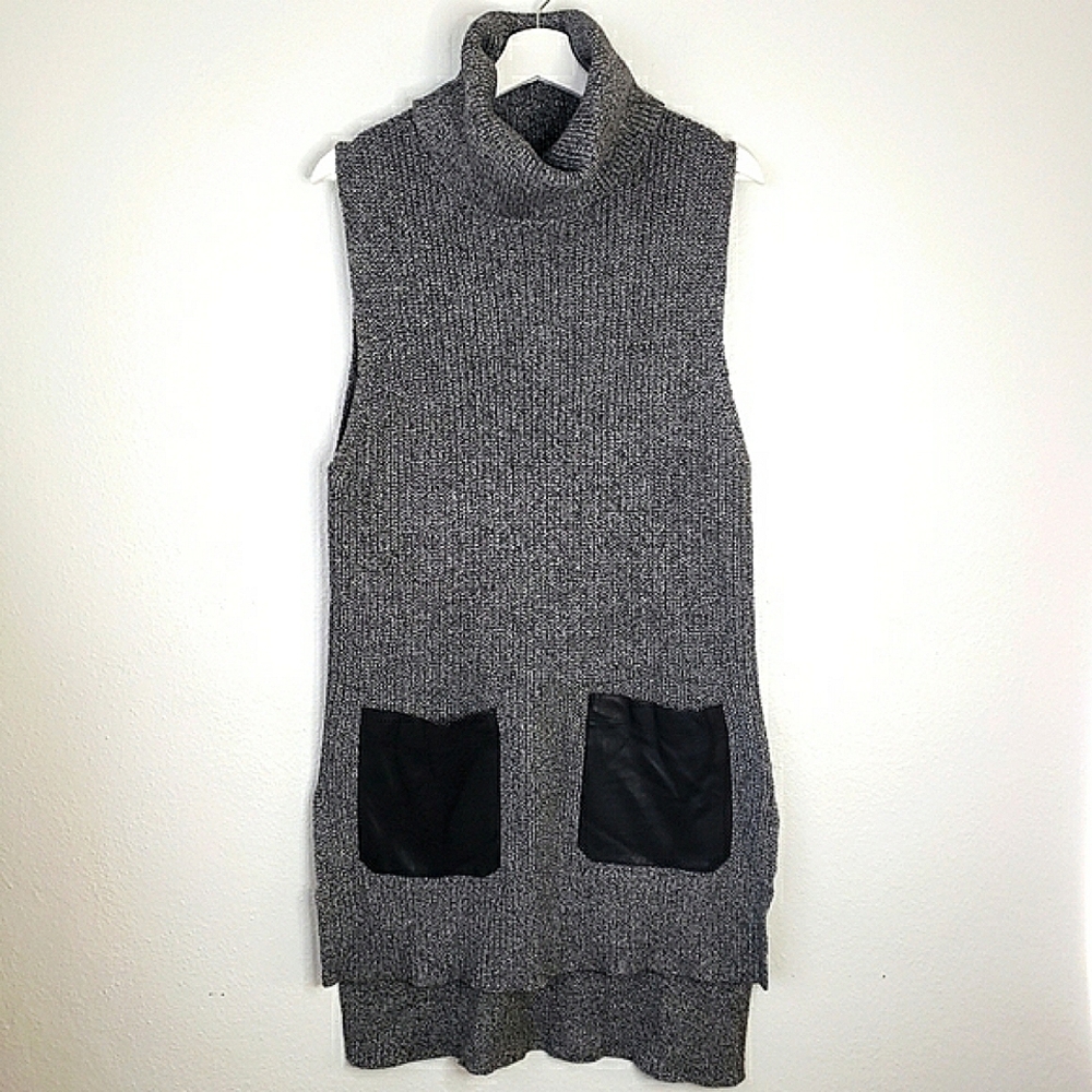 Banana Republic Hilo Turtleneck Sleeveless Sweater Medium